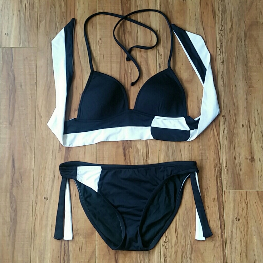 Bebe bikini